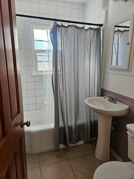 Building Photo - 14679 Nurmi St