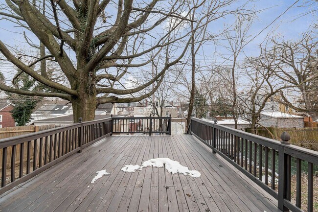 Building Photo - 3 Bedroom 1 Bathroom home in Harrisburg, PA