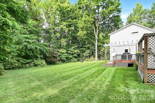 Building Photo - 132 Vernon Dr