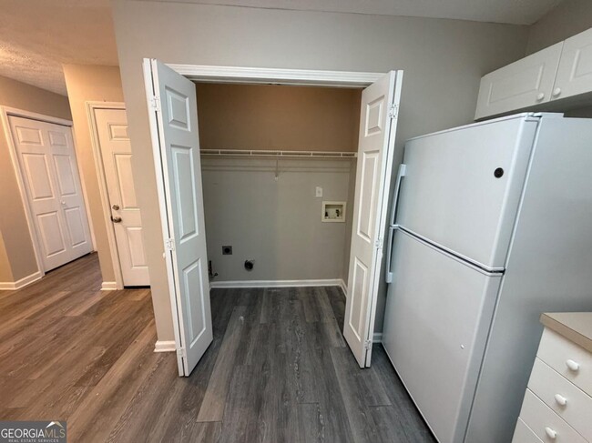 Building Photo - 2137 Hickory Bend SE