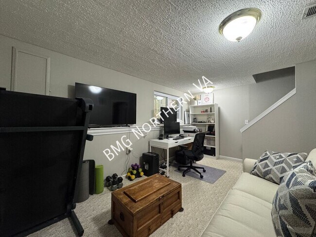 Building Photo - 301 Bridle Crest Square NE