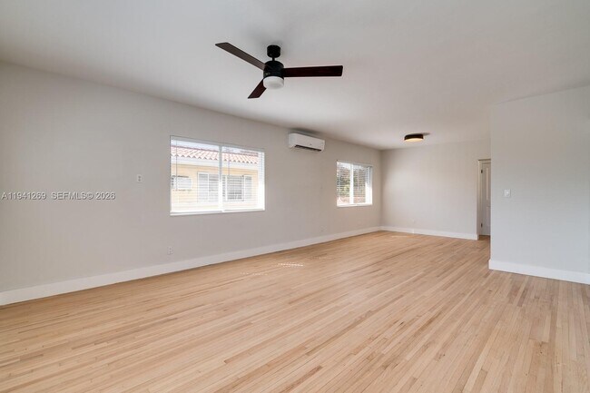 Building Photo - 2922 S Le Jeune Rd