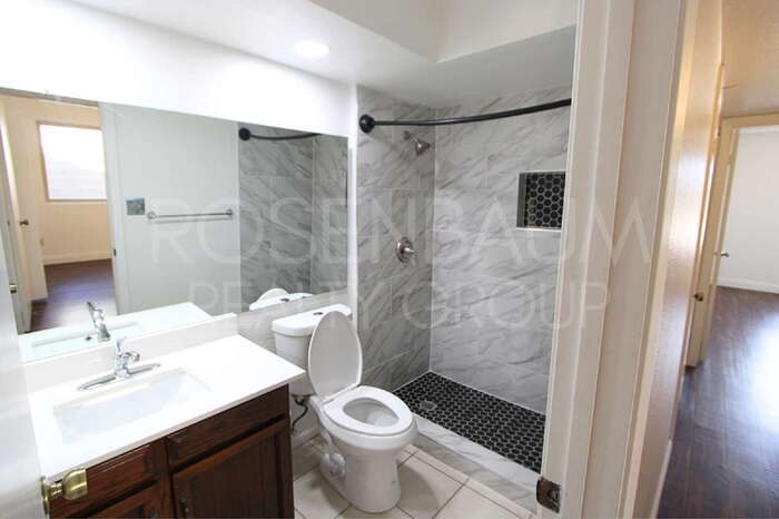 Building Photo - 621 W Los Lagos Vista Ave