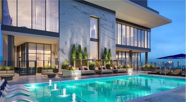 Primary Photo - 301 W 5th St