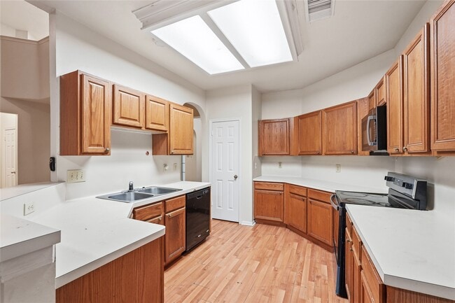Building Photo - 14203 Torrey Forest Dr