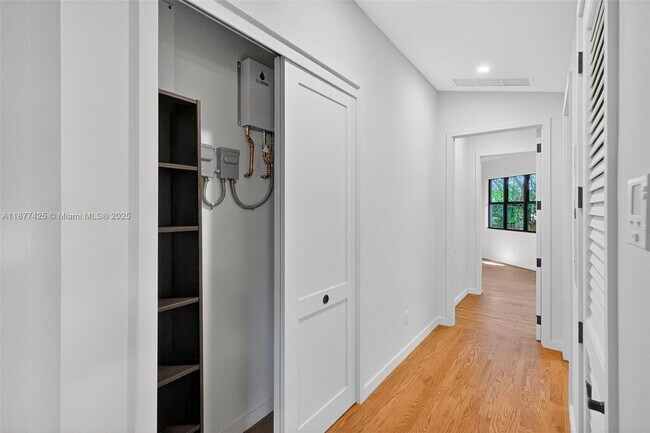 Building Photo - 2330 Overbrook St