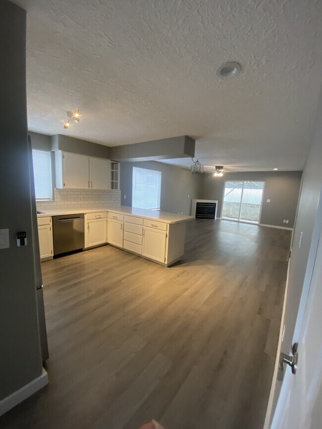 Building Photo - 1270 Marstone Ct SE