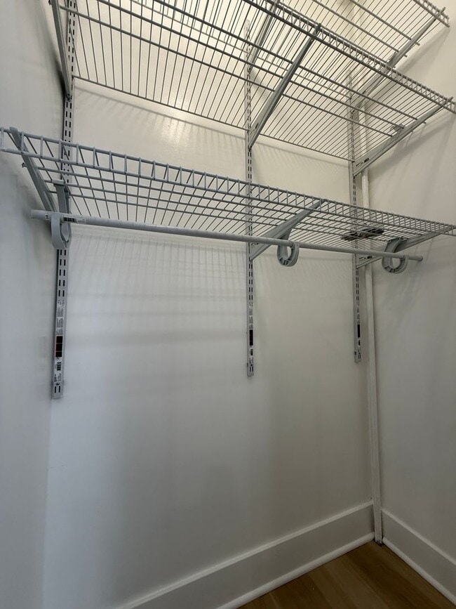 Building Photo - 3613 S Archer Ave