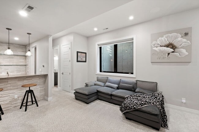 Building Photo - Luxury 4BD, 6BA Cherry Creek Home with 4 Outdoor Spaces