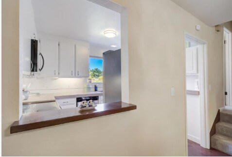 Building Photo - 844 Reichert Ave