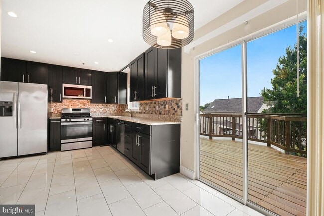 Building Photo - 7017 Migliori Ct