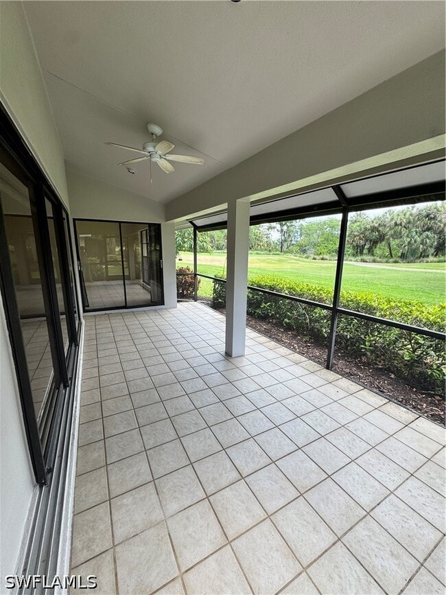 Building Photo - 1351 Park Lake Dr