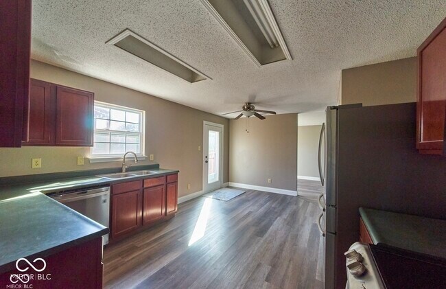 Building Photo - 14337 Weeping Cherry Dr