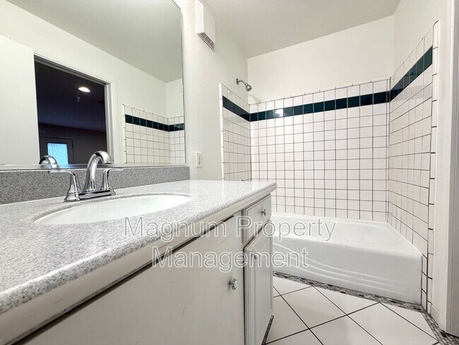 Building Photo - 23775 Cruise Cir Dr