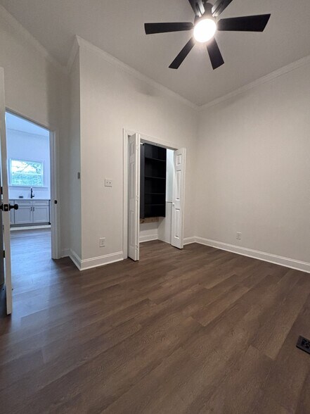 Building Photo - 5327 NC-16