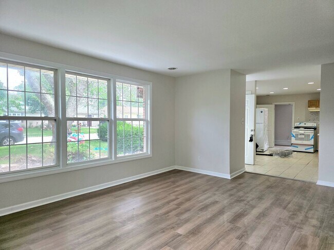 Building Photo - 4Bed/1Bath Available in Newark DE!