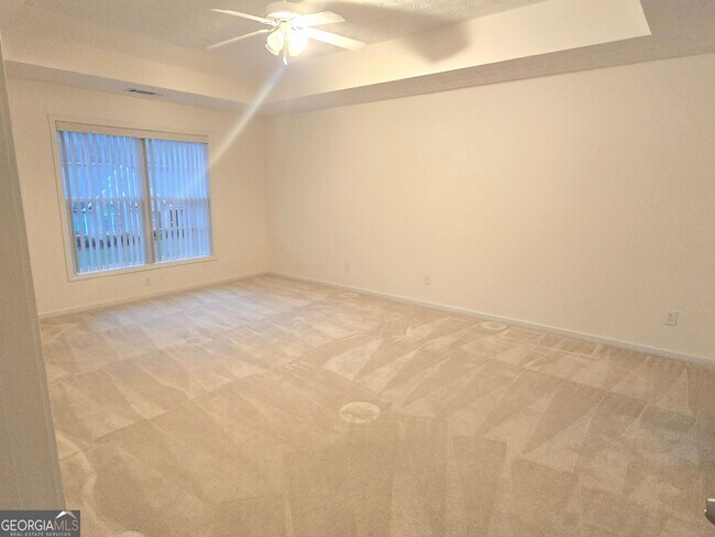 Building Photo - 3490 Southpointe Hill Dr NE