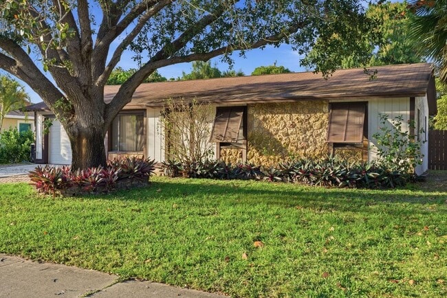 Building Photo - 2545 Conroy Dr