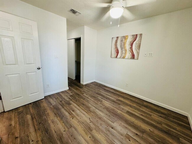 Building Photo - 1624 Aquarena Springs Dr