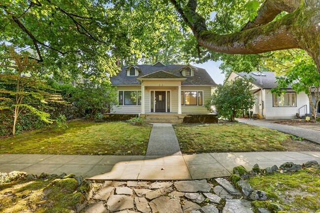 Building Photo - 3434 NE 18th Ave