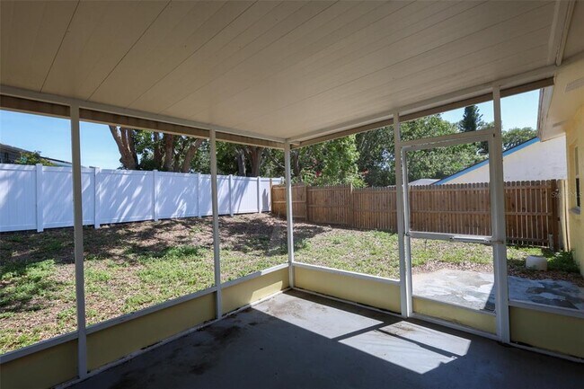Building Photo - 220 Talley Dr