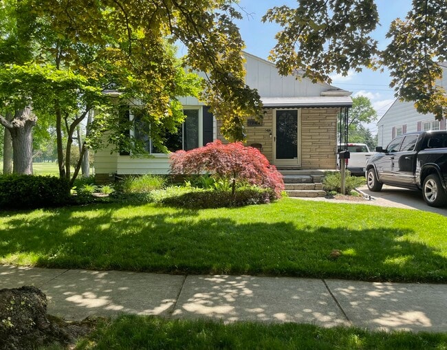 Primary Photo - 1944 Brookwood Ave