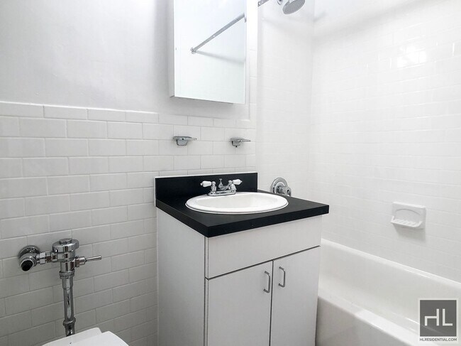 Building Photo - EAST 55 STREET