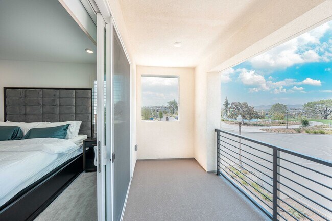 Building Photo - 232 Junco