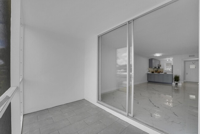 Building Photo - 750 NE Spanish River Blvd