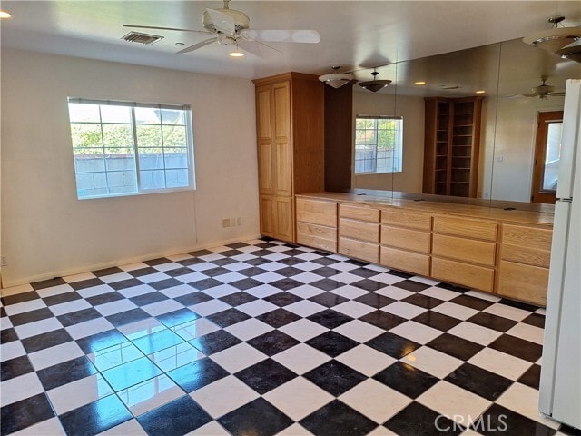 Building Photo - 302 N Griffith Park Dr