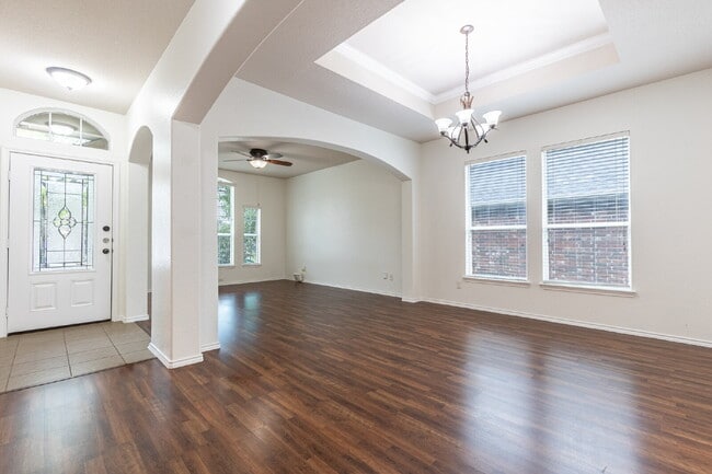 Building Photo - 7651 Mission Ledge