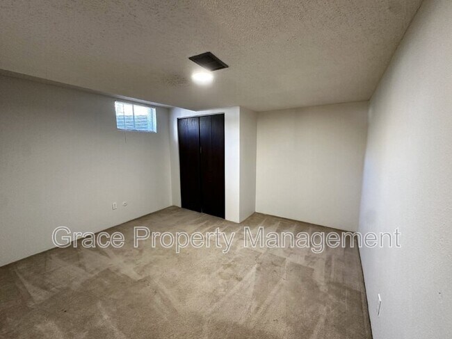 Building Photo - 1762 Ura Ln