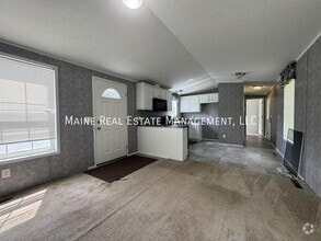 Building Photo - 670 Benton Ave