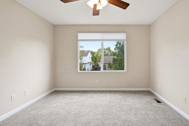 Building Photo - Welcome to this well-maintained 4-bedroom home in the heart of Thornton!
