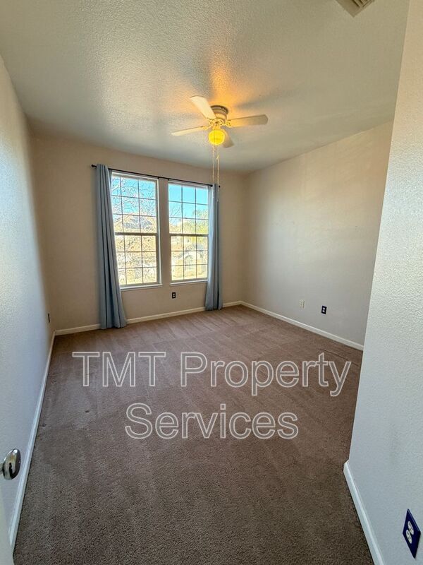 Building Photo - 10085 Mosaic Way