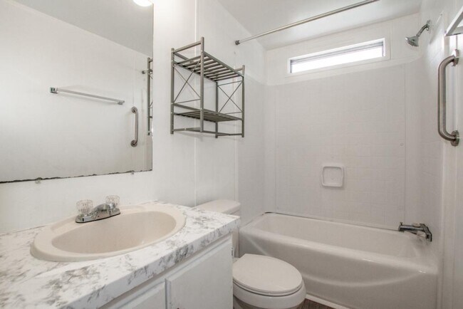 Building Photo - 7967 Caswell Rd