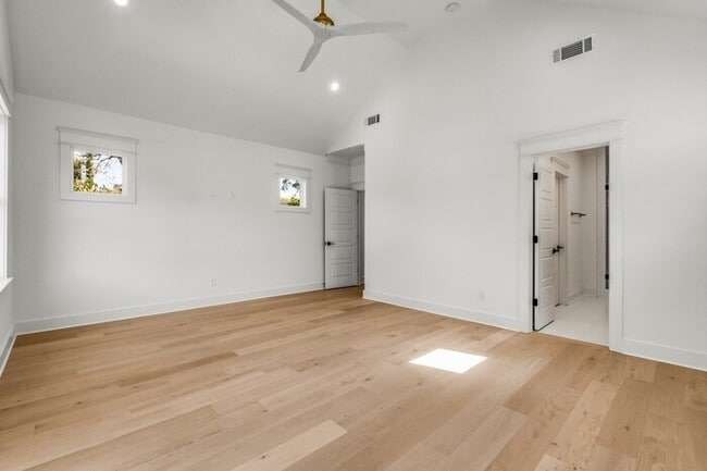 Building Photo - 1408 Lischey Ave