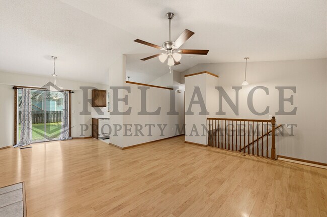 Building Photo - 2770 N Parkridge Ct