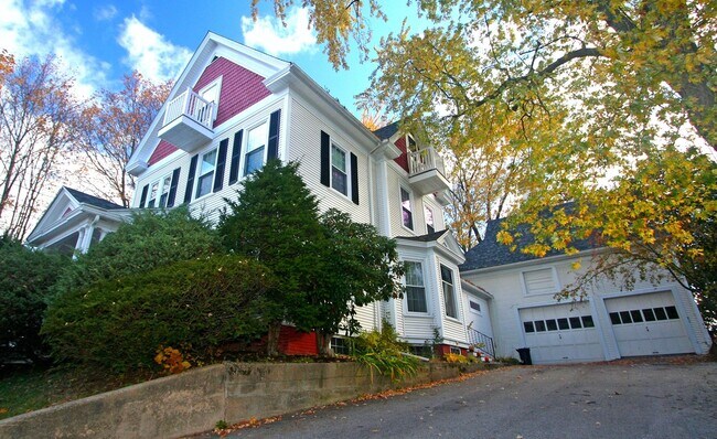 Building Photo - 47 Mt Vernon St