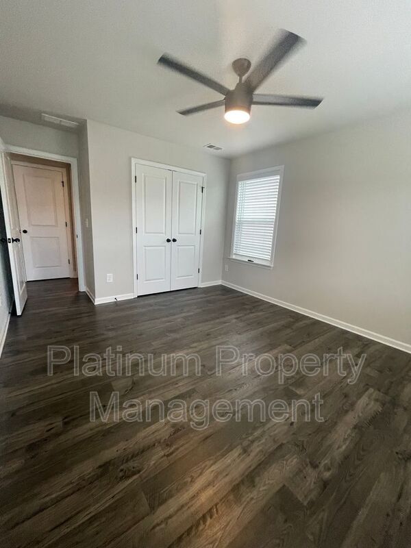Building Photo - 1631 Venture Pt Wy