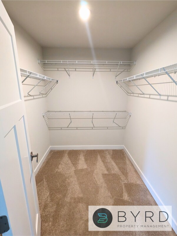 Building Photo - 15700 Cambria Cove Blvd