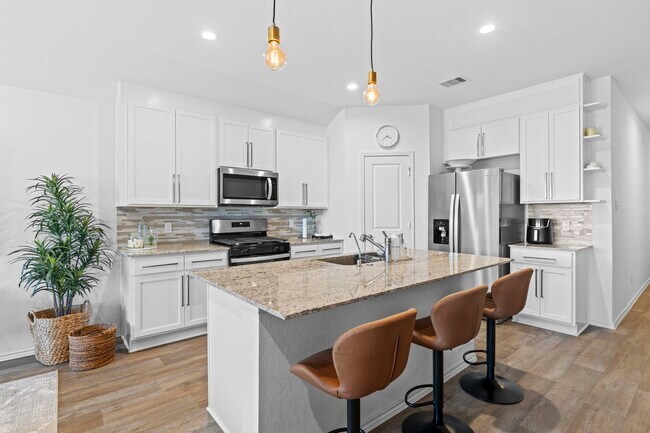 Building Photo - 31234 Yatesbury Ln