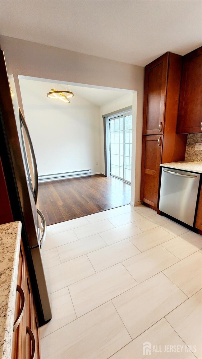 Building Photo - 838C Vail Rd