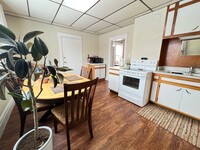 Building Photo - AVAILABLE JUNE - Spacious 3+ Bedroom Home