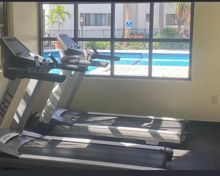 Building Photo - 2445 SW 18th Terrace