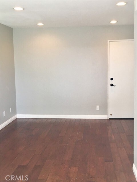 Building Photo - 45 Desert Thorn