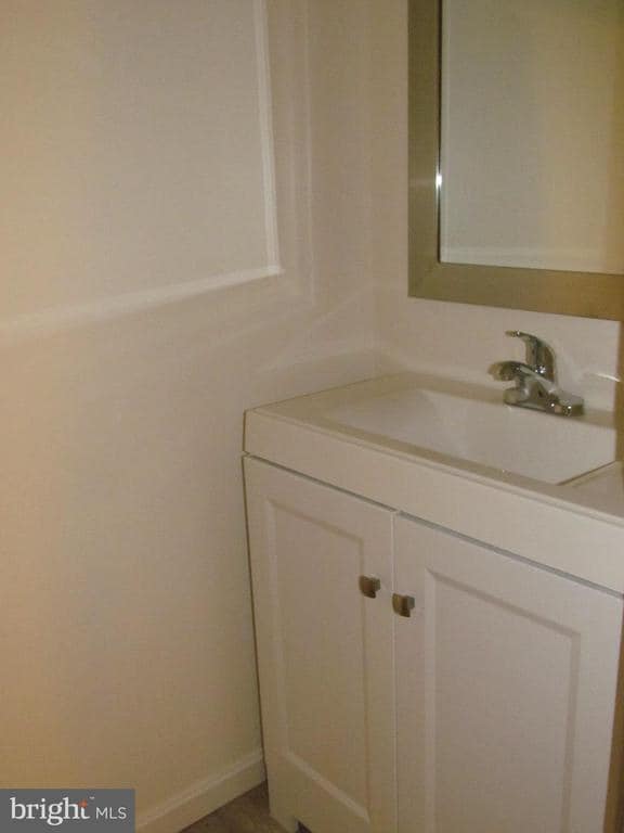 Building Photo - 46010 Saltmarsh Dr