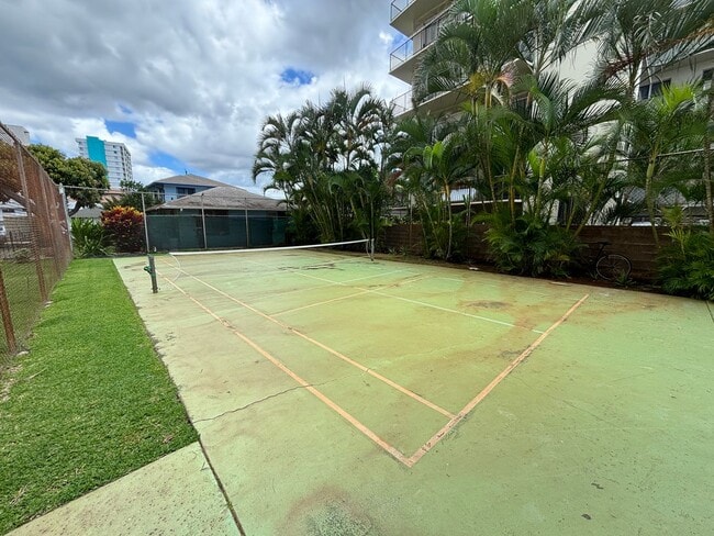 Building Photo - 8th Floor Golf Course View 2 Bed 2 Bath 1 ...