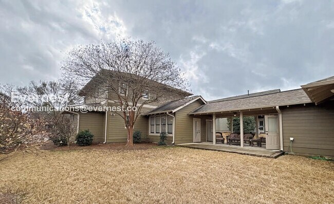 Building Photo - 2067 Ross Park Way