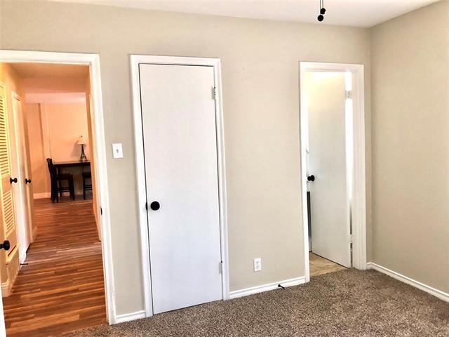 Building Photo - 2127 E Mitchell St